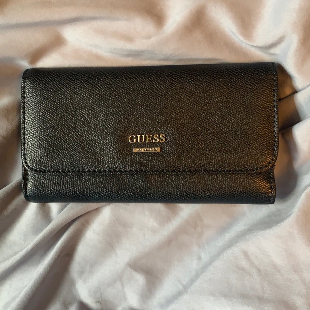 Guess trifold wallet